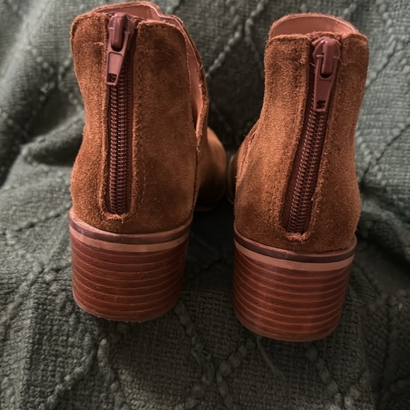 Tan Leather Steve Madden Booties - Size 6.5 - Picture 6 of 12